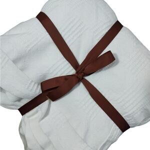 UTOPIA! PURE WHITE BASKET WEAVE PATTERN 100% PURE COTTON BLANKET! SZ FULL/QUEEN